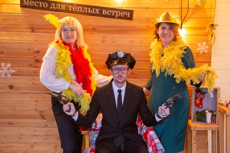 Новогоднее украшение зала для корпоратива в Белгороде