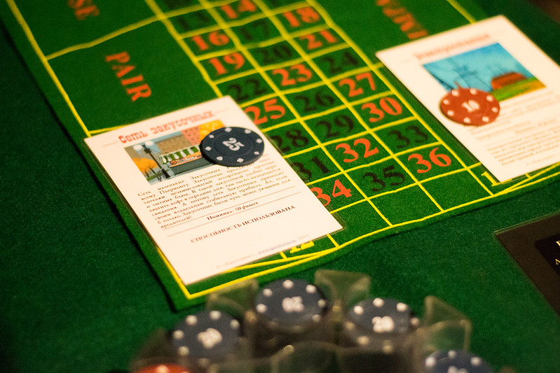 Ведущий развлекает гостей на корпоративе в Belgorod