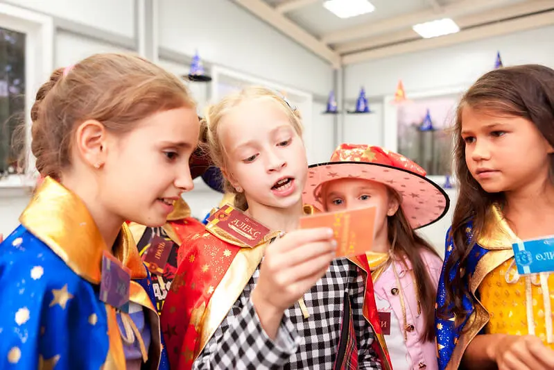 Новый год в Белгороде глазами школьников: квесты, игры и секреты организации